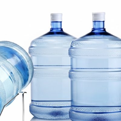 الزجاجات البلاستيكية