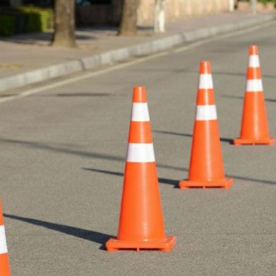 الحواجز البلاستيكية